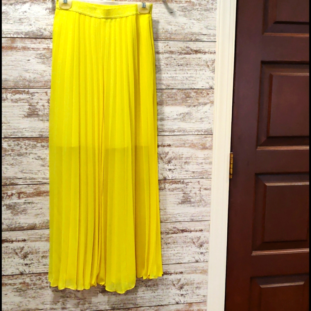 Skirt. Brand: Ann Taylor